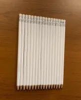 Lot de crayons en bois avec gomme